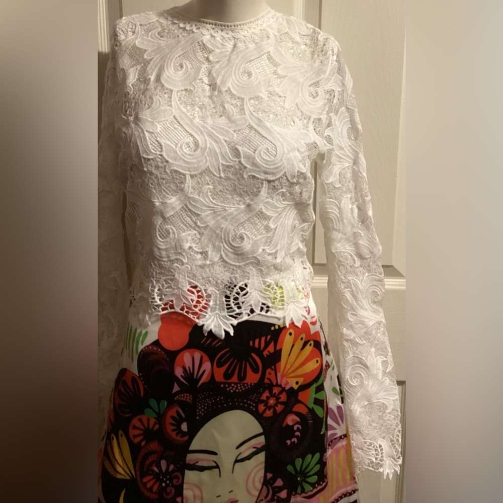 WHITE LACE BLOUSE BELL SLEEPVE